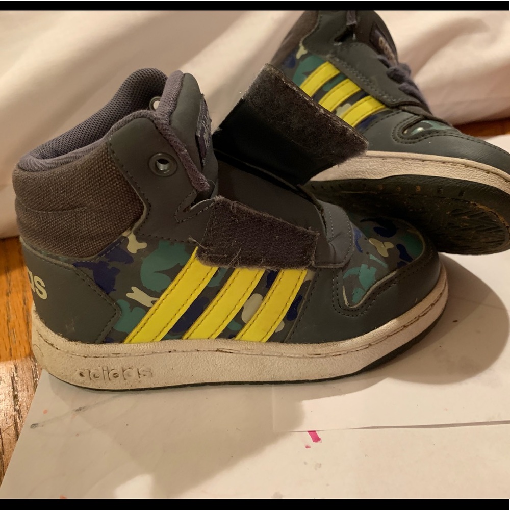 Adorable High top dinosaur adidas
